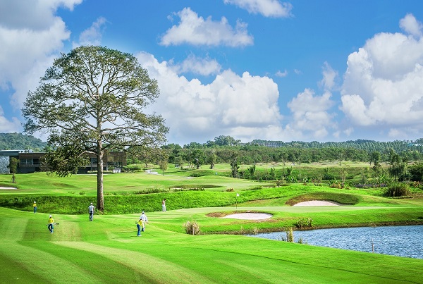 Siam Country Club Waterside Pattaya Golf Course Fusion Golf Tours 